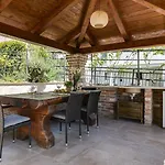 Center With Private Garden And Bbq 公寓 波雷奇