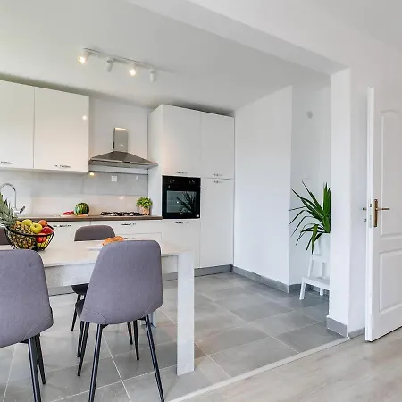 Center With Private Garden And Bbq * Poreč