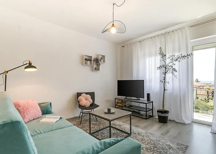 Apartmán Center With Private Garden And Bbq