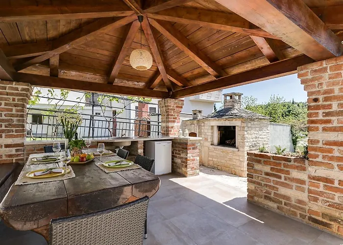 Center With Private Garden And Bbq Apartmán *